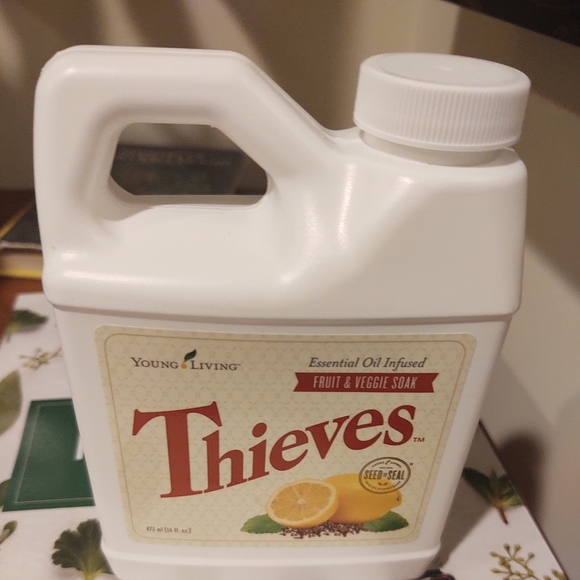 Young Living Kitchen Nwt Young Living Thieves Fruit And Veggie Soak
